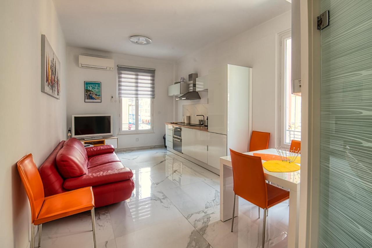 Suite Stalingrad Nizza Exterior foto