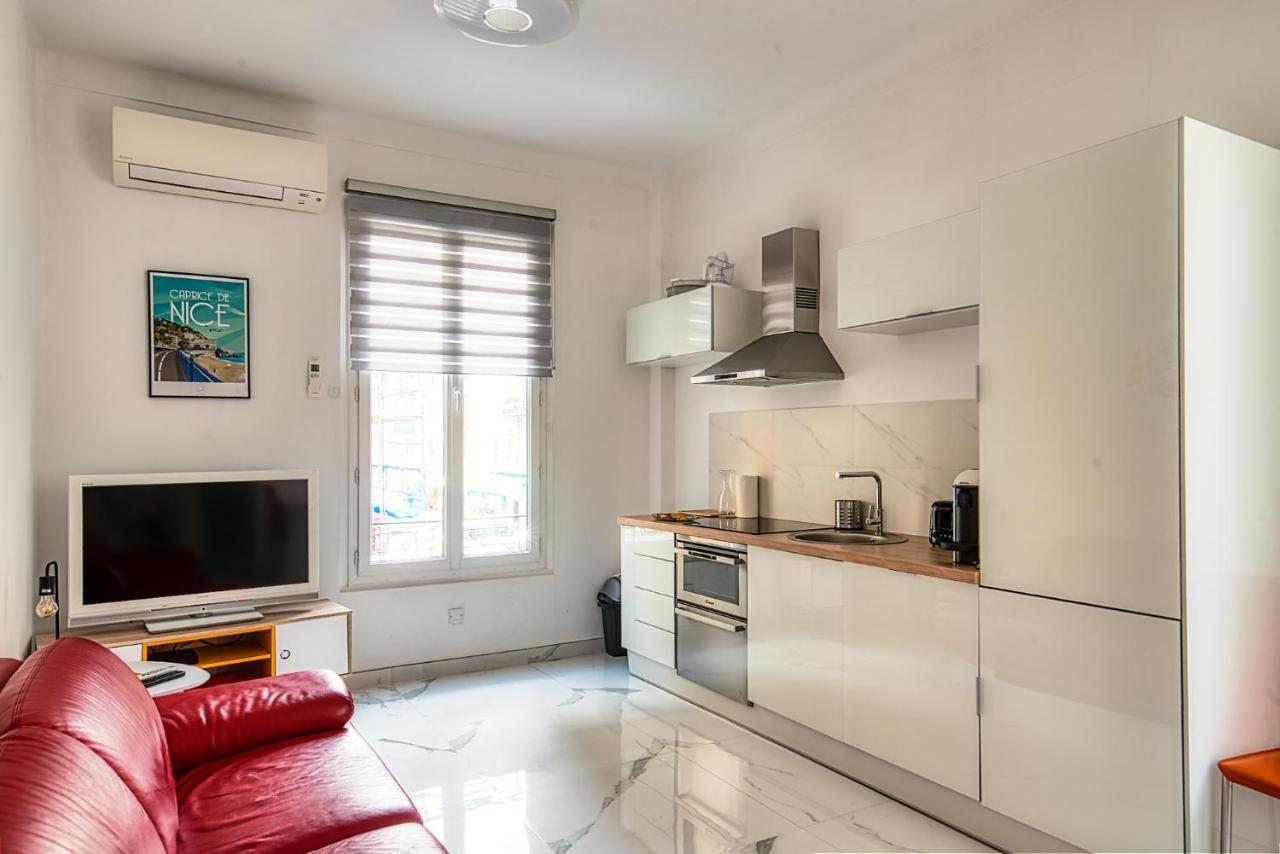 Suite Stalingrad Nizza Exterior foto